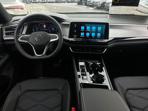 New 2026 Volkswagen Atlas Cross Sport SE image 14