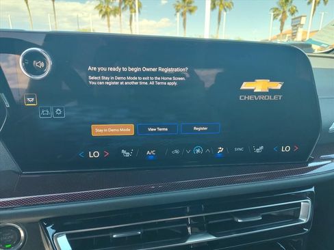 New 2026 Chevrolet Traverse Z71 w/ LPO, Floor Liner Package AWD/4WD image 11
