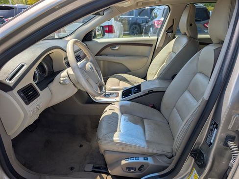 Used 2011 Volvo XC70 3.2 AWD/4WD image 14