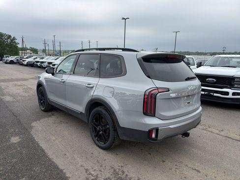 Used 2023 Kia Telluride SX X-Line AWD/4WD image 2