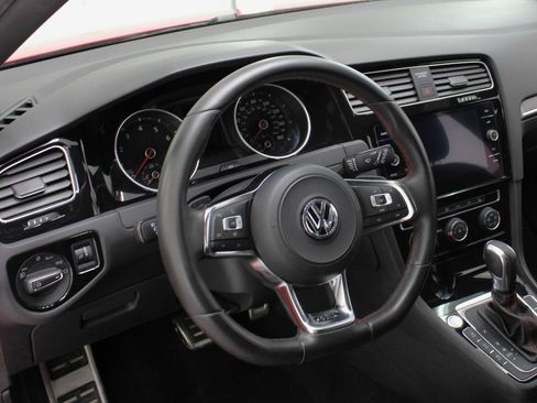 Used 2021 Volkswagen GTI SE FWD image 31