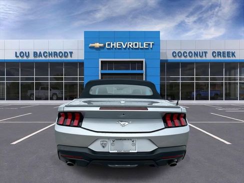 Used 2024 Ford Mustang Premium image 7