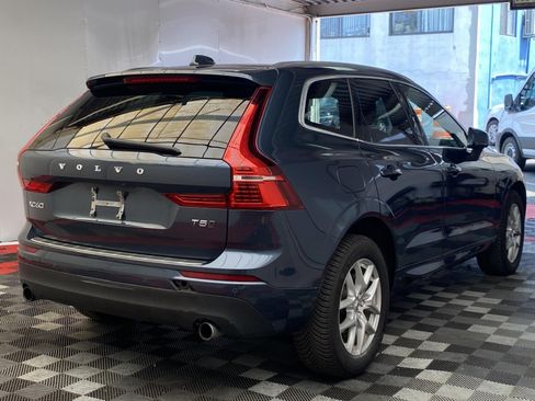 Used 2020 Volvo XC60 T5 Momentum AWD/4WD image 6