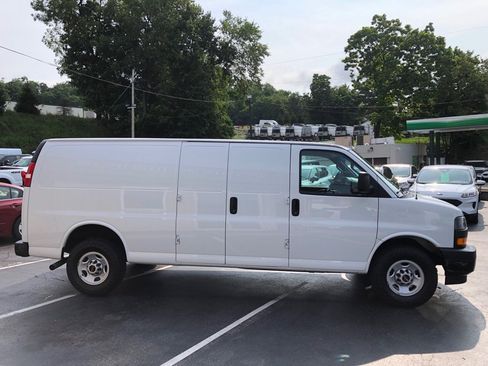 Used 2023 GMC Savana 2500 Extended w/ Driver Convenience Package RWD image 7