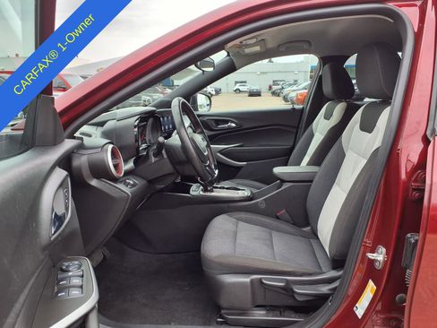 Used 2024 Chevrolet Trax RS w/ Driver Confidence Package FWD image 18