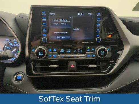 Used 2022 Toyota Highlander XLE AWD/4WD image 27