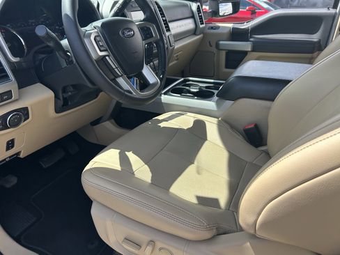 Used 2021 Ford F350 Lariat image 9