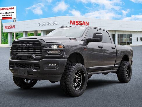 Used 2025 RAM 2500 Tradesman AWD/4WD image 2