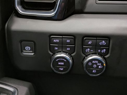 Used 2024 GMC Sierra 1500 Denali image 23