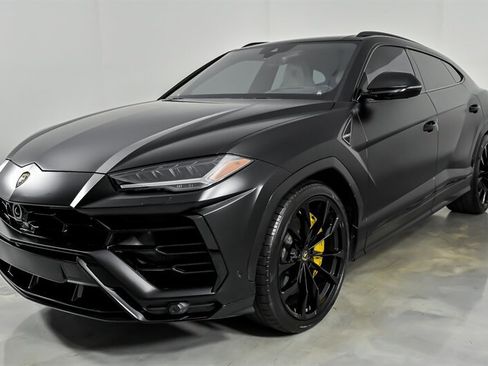 Used 2020 Lamborghini Urus AWD/4WD image 5