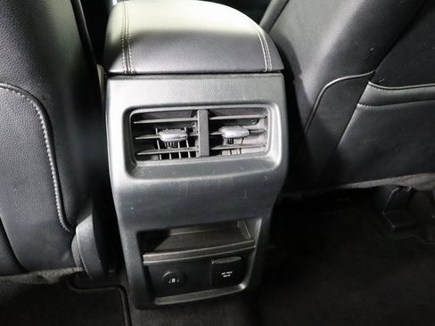 Used 2024 Ford Edge Titanium image 20