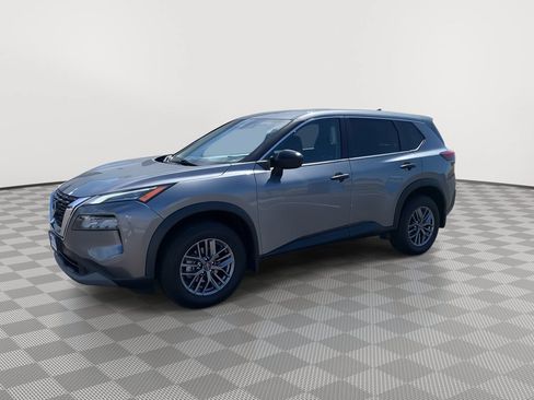 Used 2023 Nissan Rogue S AWD/4WD image 3