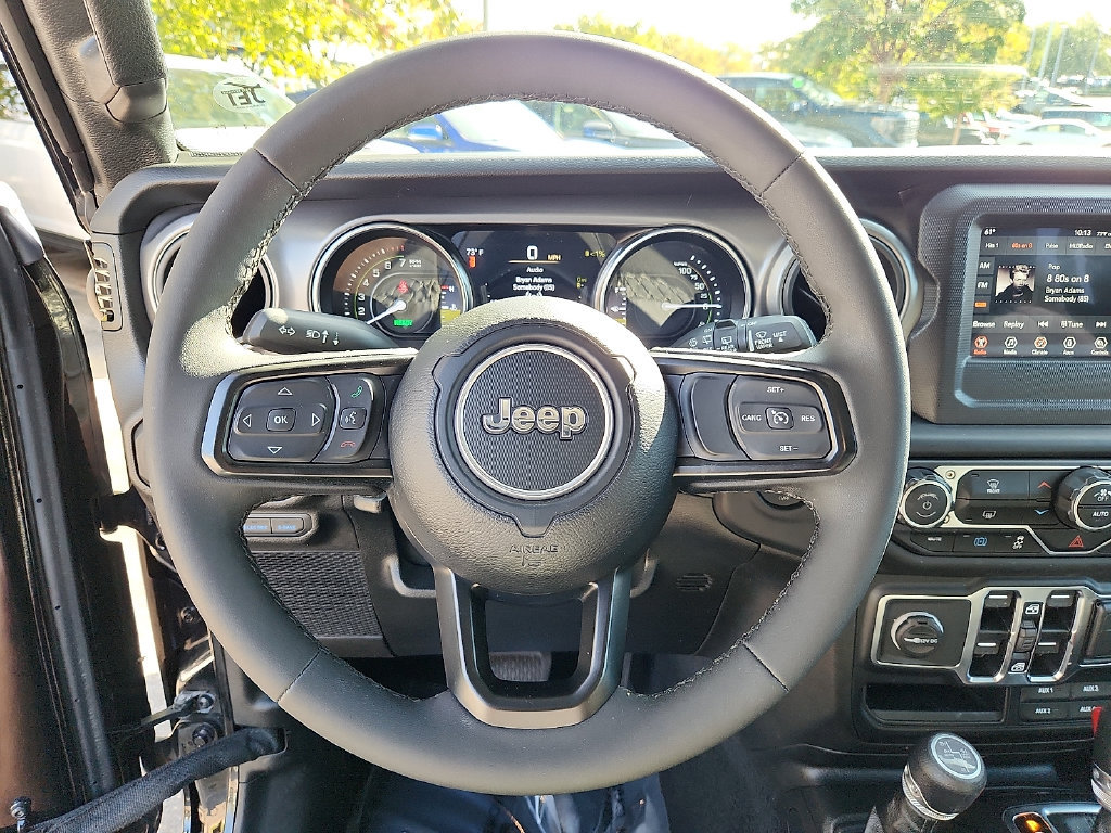 Used 2023 Jeep Wrangler Unlimited AWD/4WD image 18