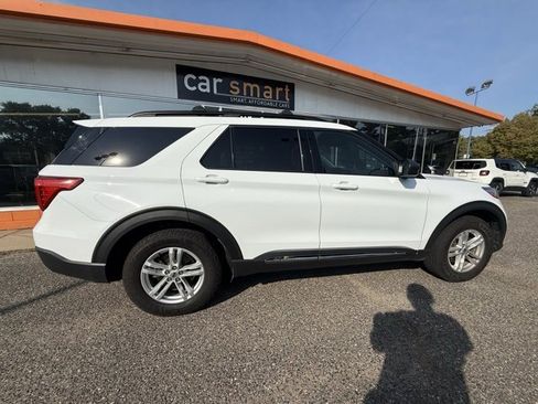 Used 2022 Ford Explorer XLT w/ Class IV Trailer Tow Package image 8