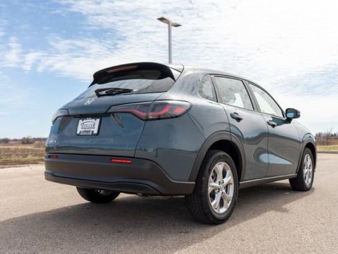 Used 2023 Honda HR-V LX image 7