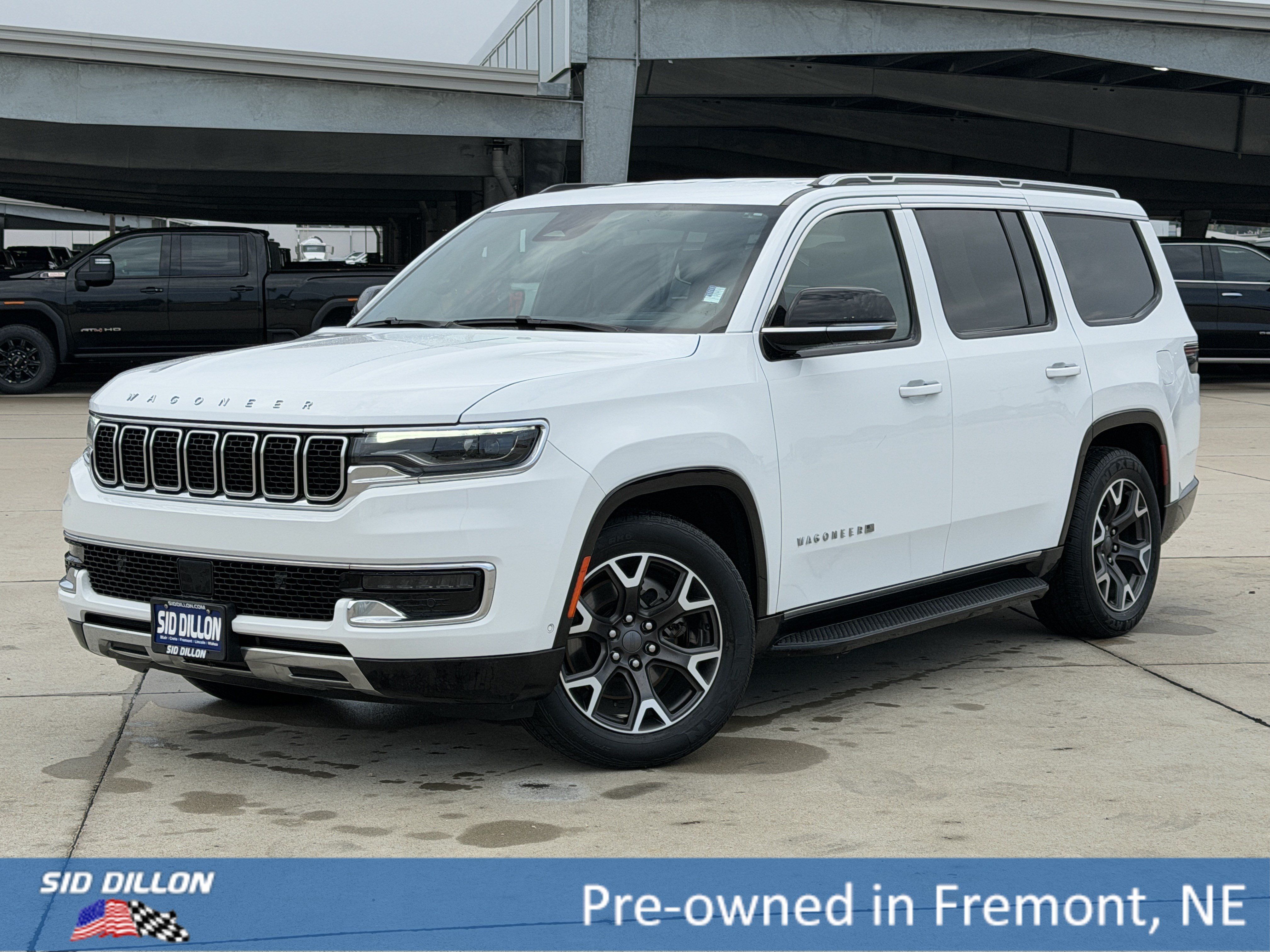 Used 2024 Jeep Wagoneer Series III AWD/4WD image 1