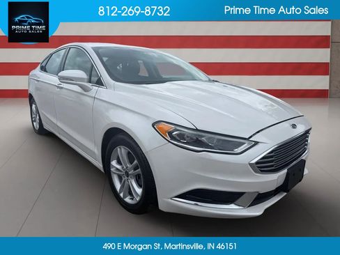 Used 2018 Ford Fusion SE w/ Fusion SE Technology Package FWD image 6