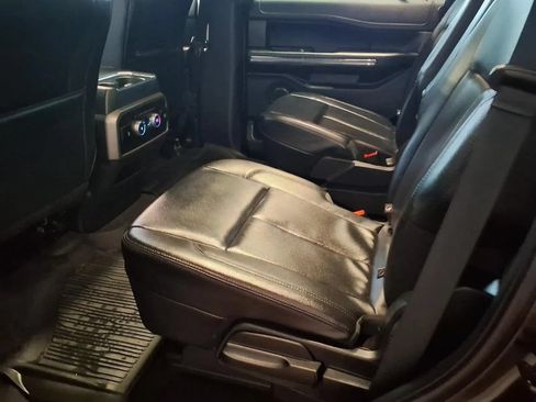 Used 2021 Ford Expedition XLT AWD/4WD image 15
