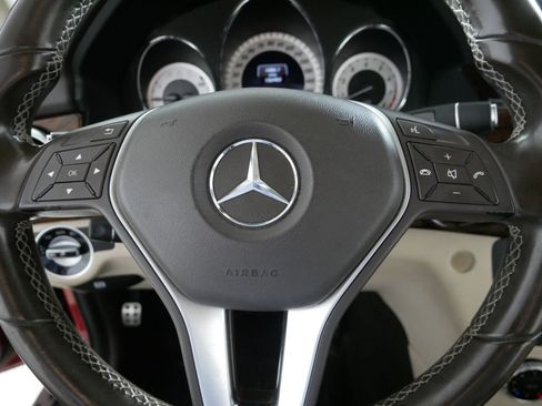 Used 2013 Mercedes-Benz GLK 350 4MATIC image 25