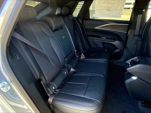 New 2025 Cadillac Lyriq Luxury image 31