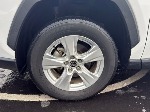 Used 2021 Toyota RAV4 XLE image 7