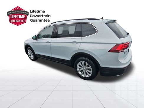 Used 2019 Volkswagen Tiguan SE w/ Panoramic Sunroof Package FWD image 3