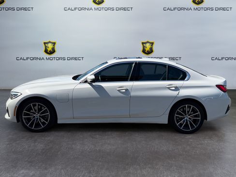 Used 2021 BMW 330e w/ Driving Assistance Package RWD image 2