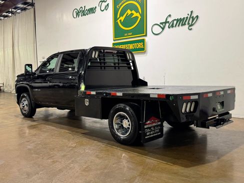 Used 2024 Chevrolet Silverado 3500 LT w/ Convenience Package AWD/4WD image 6
