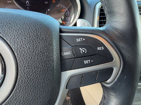 Used 2015 Jeep Grand Cherokee Laredo w/ Quick Order Package 23E AWD/4WD image 28