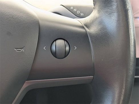 Used 2018 Tesla Model 3 Long Range image 26