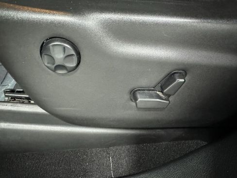 Used 2023 Dodge Durango GT image 27