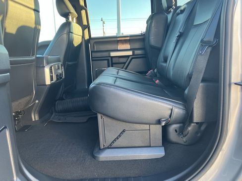 Used 2022 Ford F250 Lariat w/ Chrome Package image 31