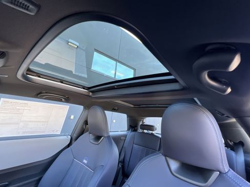 New 2025 MINI Cooper 2-Door Hardtop FWD image 21