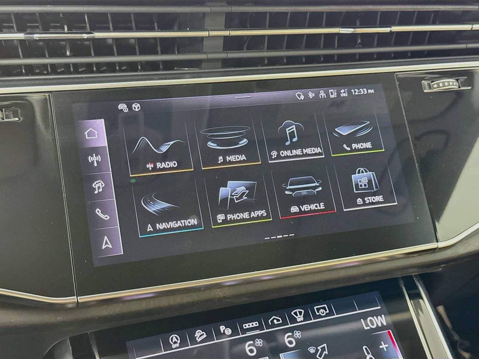 Used 2024 Audi Q8 Prestige AWD/4WD image 17