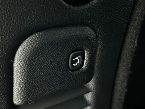 Used 2019 Dodge Durango SRT w/ Technology Group AWD/4WD image 42