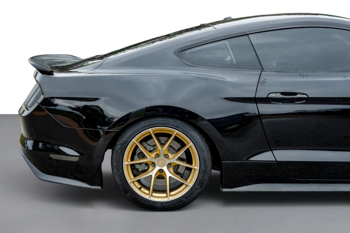 Used 2017 Ford Mustang GT Premium w/ Equipment Group 401A RWD image 6
