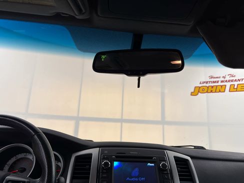 Used 2013 Toyota Tacoma 4x4 Access Cab V6 w/ SR5 Pkg image 19