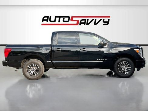Used 2024 Nissan Titan SV AWD/4WD image 8