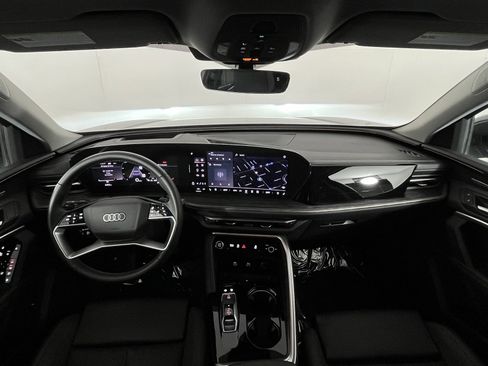 Used 2025 Audi Q5 Premium Plus w/ Premium Plus image 21