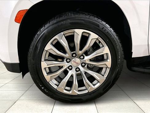 Certified 2024 GMC Yukon Denali w/ Max Trailering Package image 9