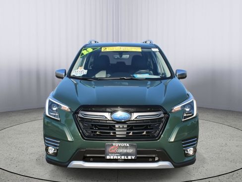 Used 2023 Subaru Forester Touring image 3