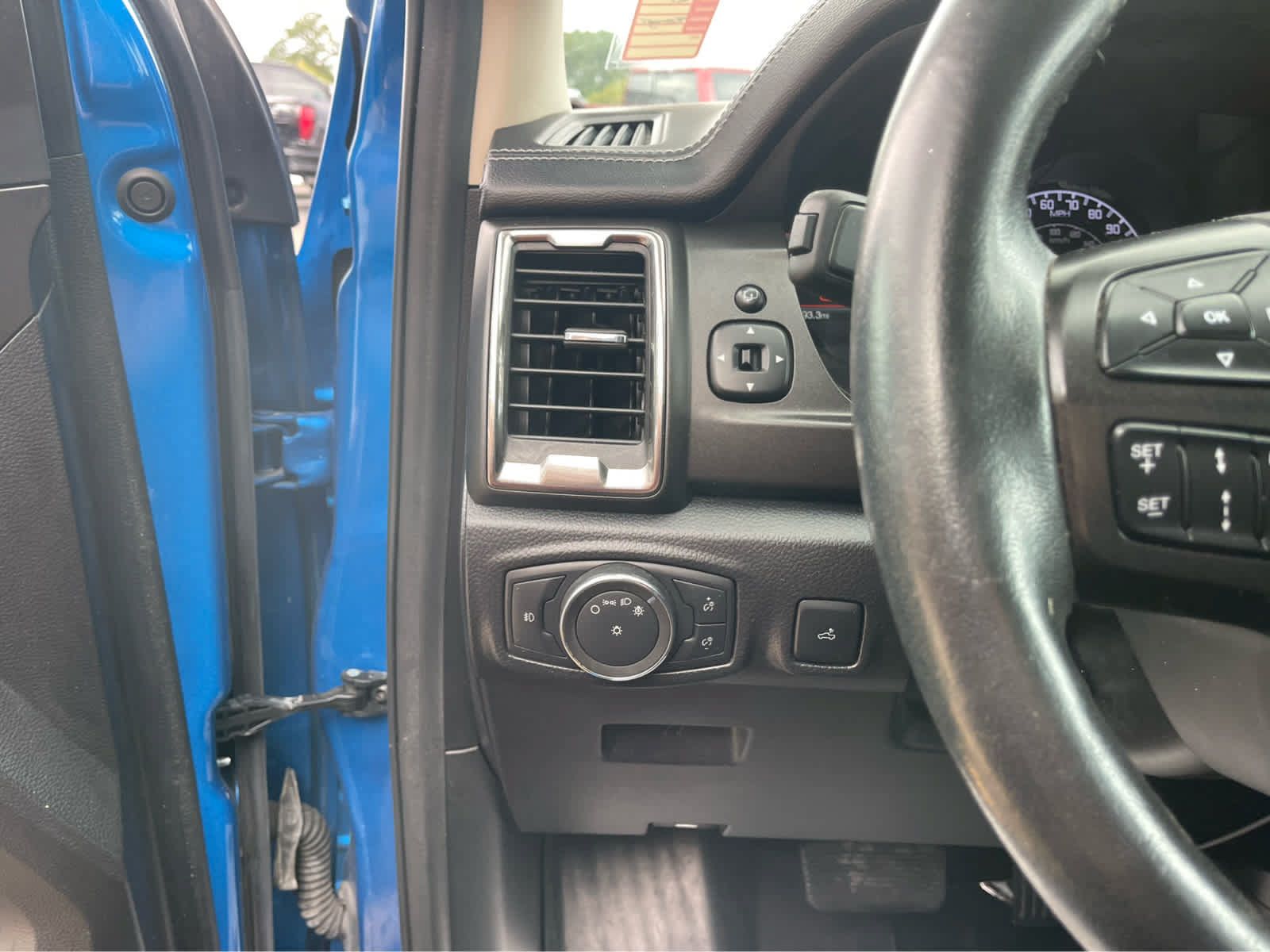 Used 2021 Ford Ranger Lariat w/ Tremor Off-Road Package AWD/4WD image 14