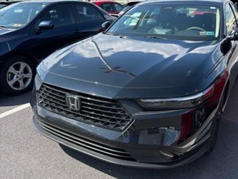 Certified 2025 Honda Accord SE image 2