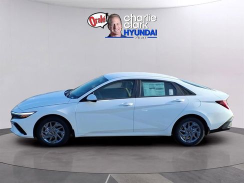 New 2026 Hyundai Elantra Blue image 2