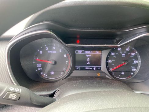 Used 2021 Chevrolet TrailBlazer LT w/ Driver Confidence Package FWD image 12