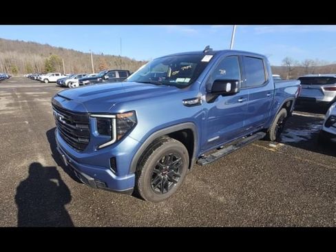 Used 2024 GMC Sierra 1500 Elevation w/ Elevation Premium Package image 7