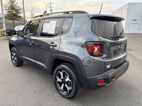 Used 2022 Jeep Renegade Trailhawk image 7