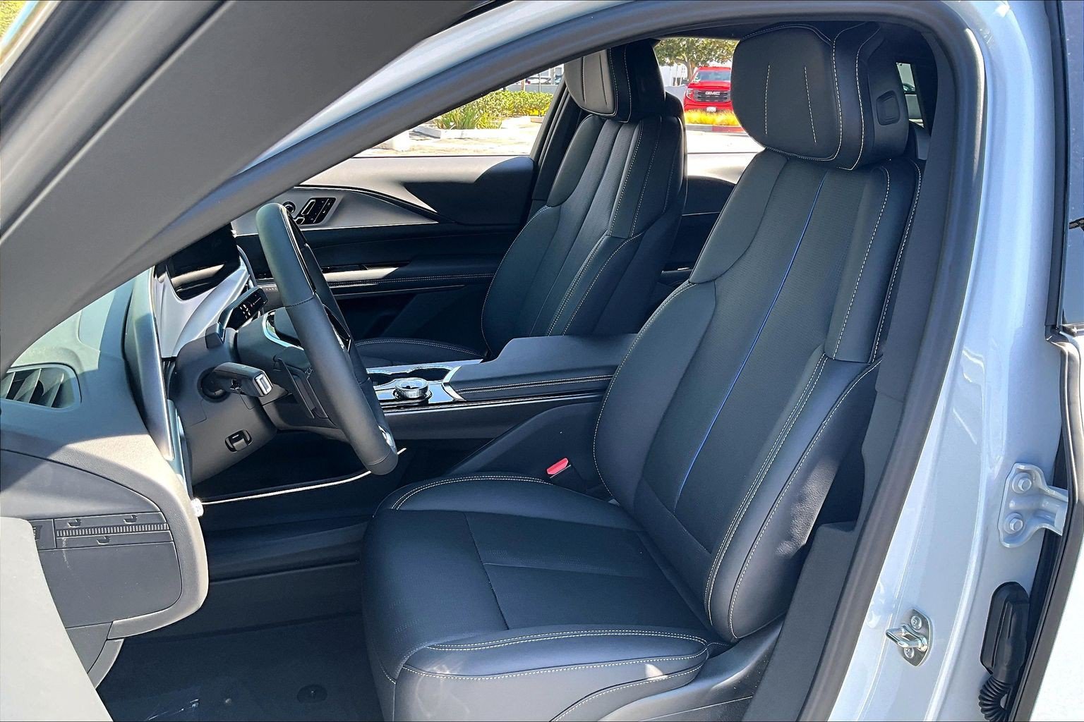New 2027 Cadillac Lyriq Sport RWD image 9