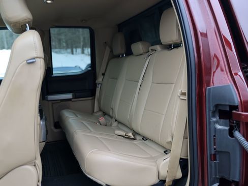 Used 2017 Ford F250 Lariat w/ Chrome Package image 17