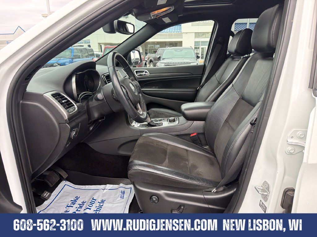 Used 2022 Jeep Grand Cherokee Laredo X AWD/4WD image 9